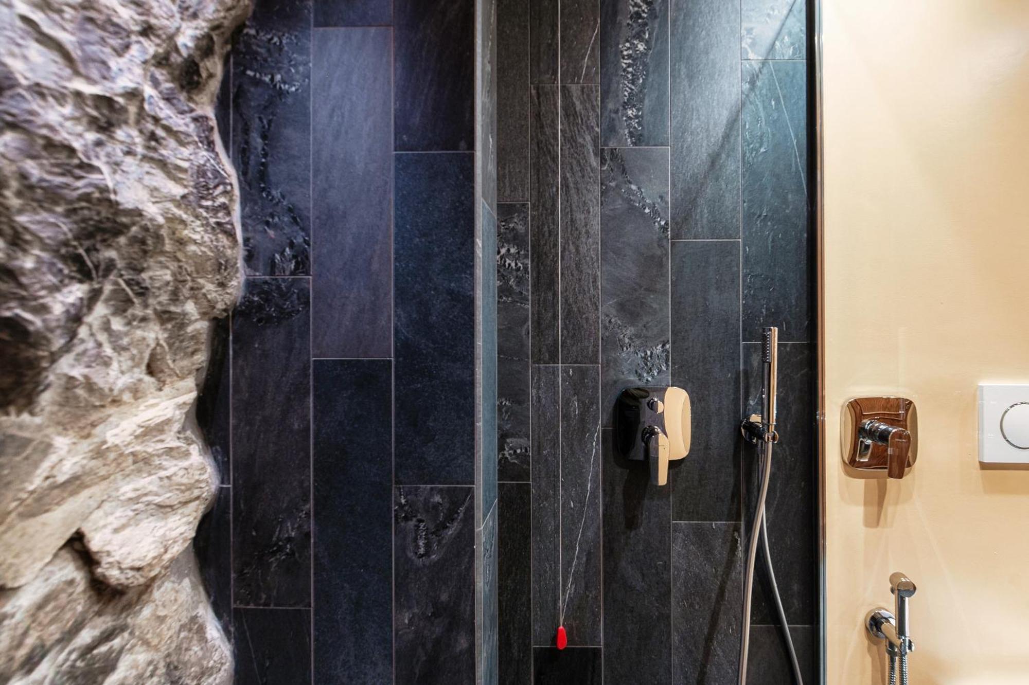Apartament Crotto Polirolo - The House Of Travelers Cernobbio Zewnętrze zdjęcie
